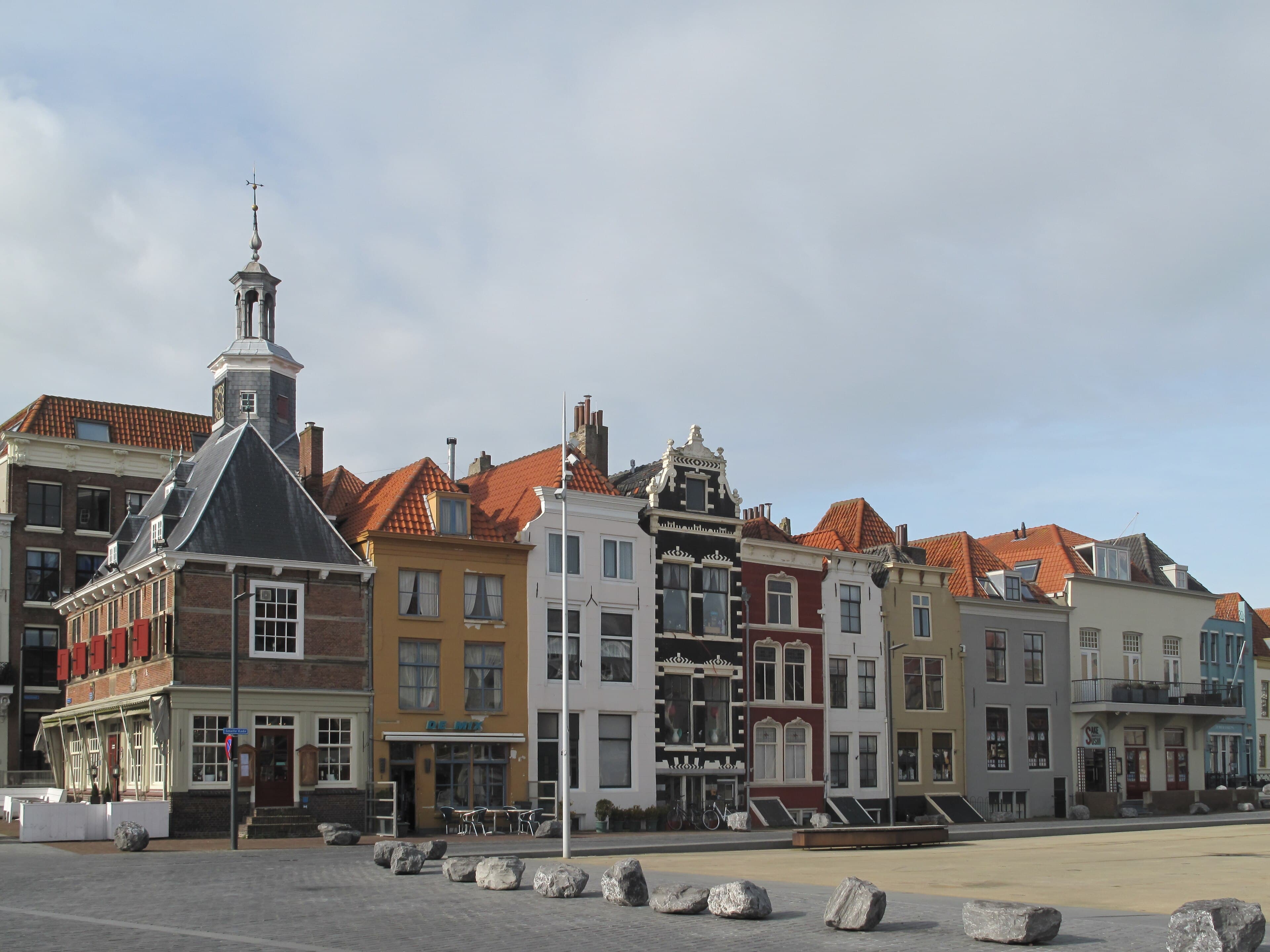 De Smalle Kade in Vlissingen met historische panden